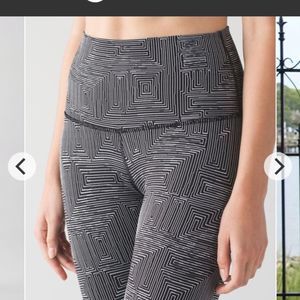 LULULEMON size 4